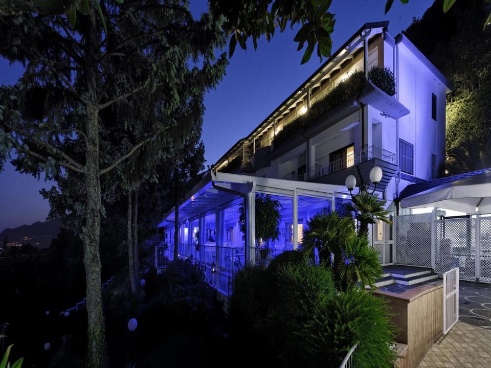 Villa Poseidon -Boutique Hotel- Hotel in Salerno