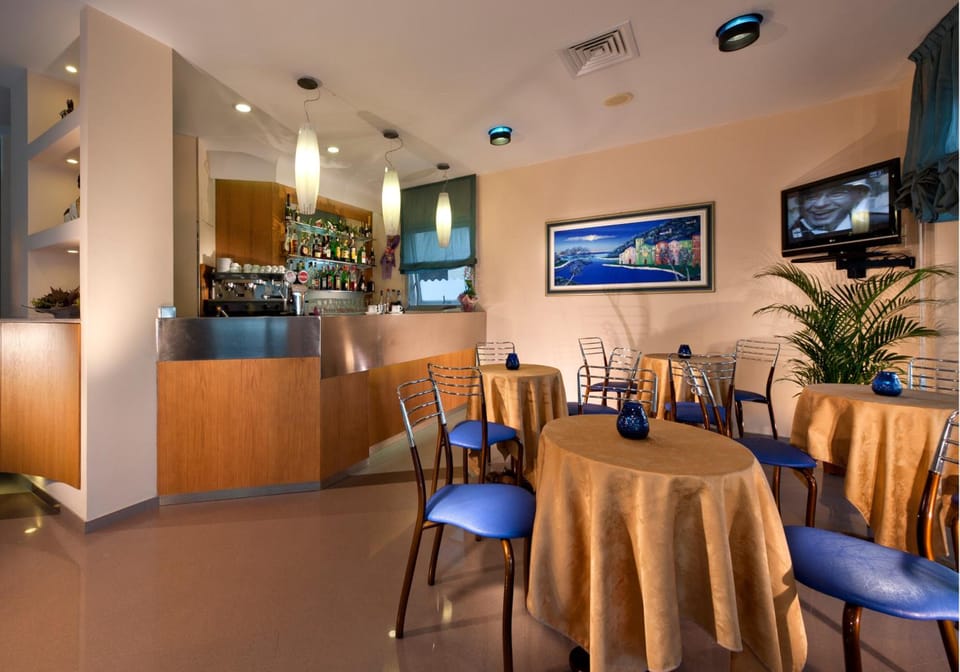 Hotel Paris Resort Hotel in Bellaria - Igea Marina
