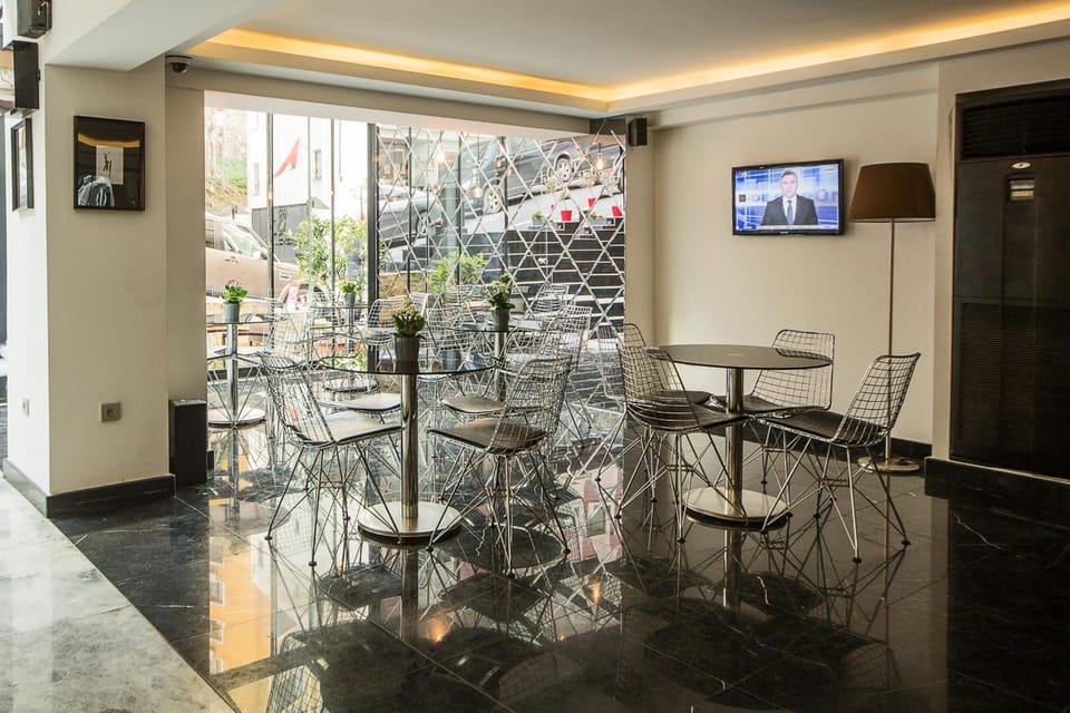 Bar/lounge