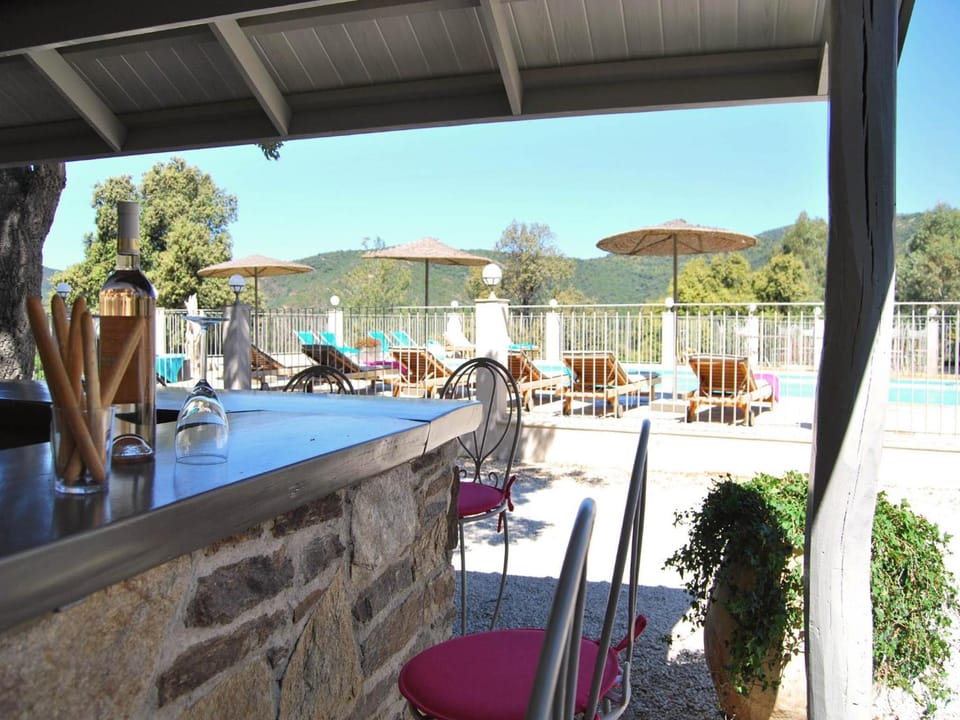 Villa Nais B&B Hotel in La Londe-les-Maures