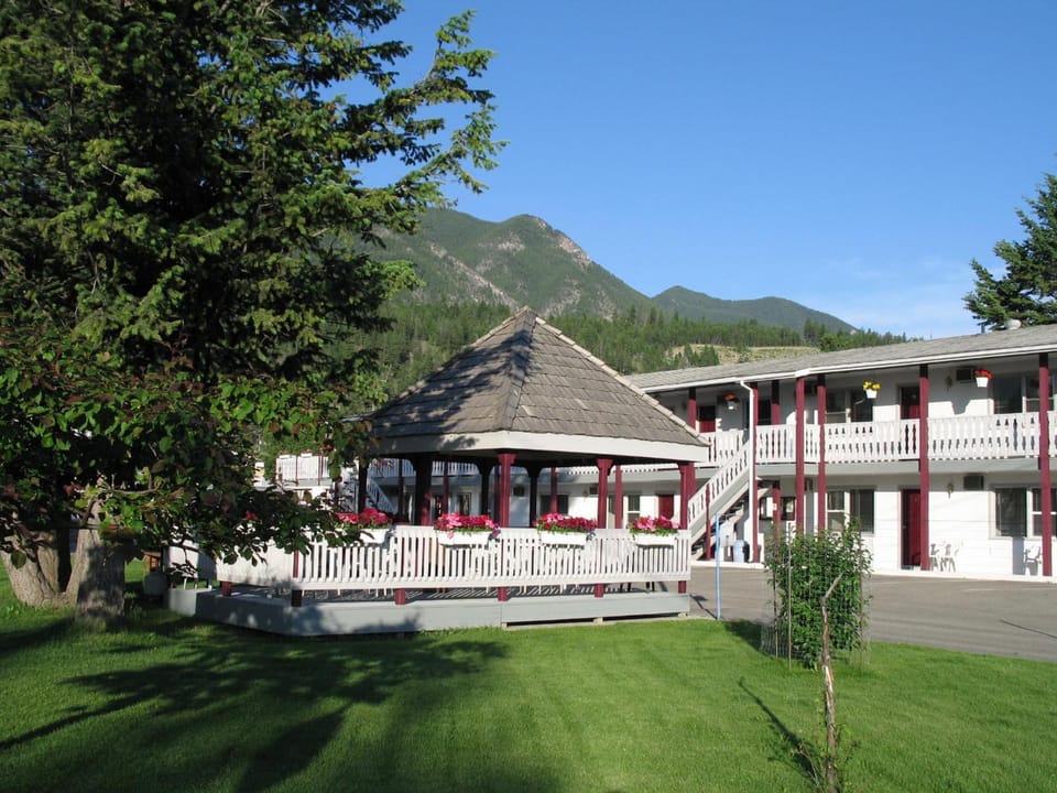 Mountain Springs Motel Motel in Radium Hot Springs