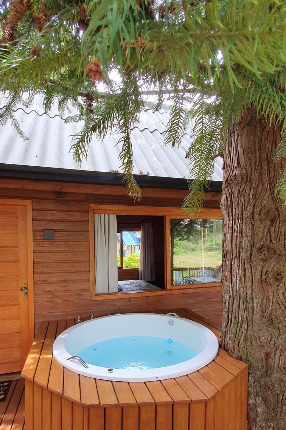Hot tub