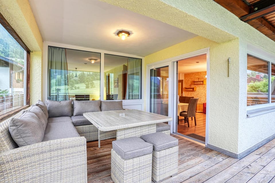 Zum Senn - Hotel Garni Hotel in Tyrol