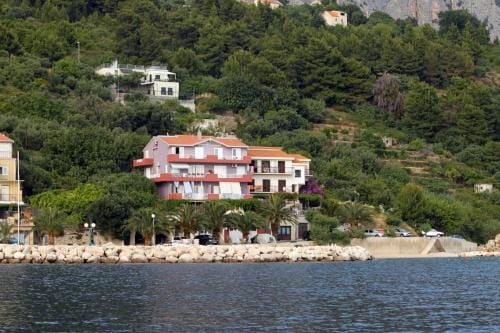 Apartments and rooms by the sea Podgora, Makarska - 2616 Hotel in Split-Dalmatia County