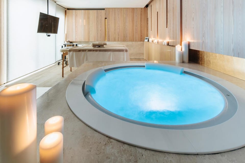 Hot tub