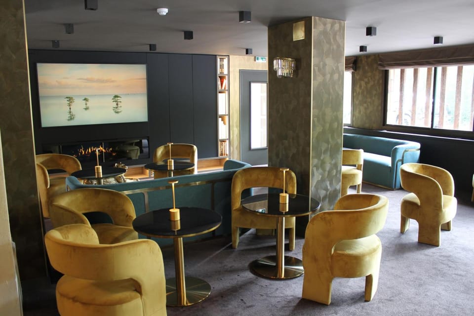 Bar/lounge
