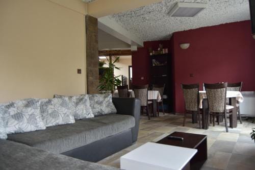 Shared lounge/TV area