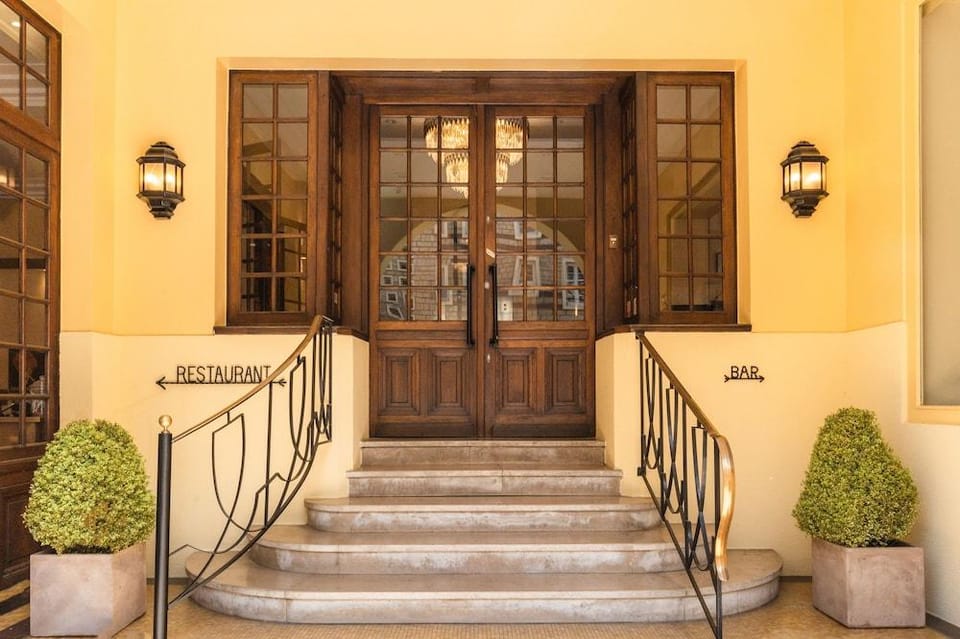 Grand Hotel de L'Esperance Hotel in Lisieux