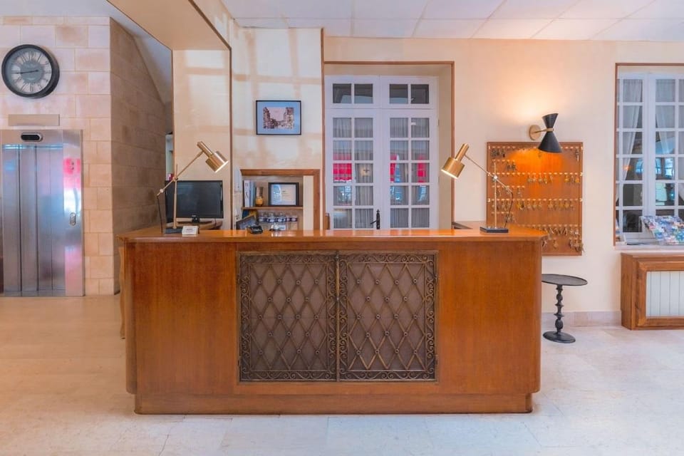 Grand Hotel de L'Esperance Hotel in Lisieux
