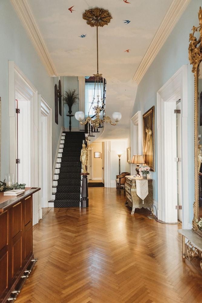 The Pepin Mansion B&B on Mansion Row - 10 min to start of the Bourbon Trail Hotel in New Albany