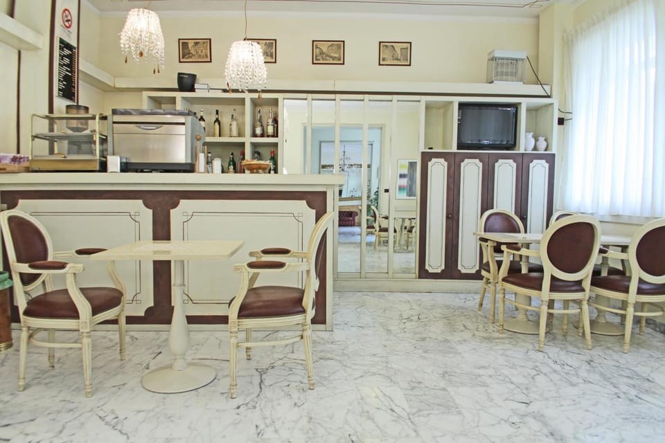Bar/lounge