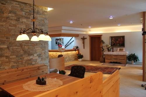 Gasthof zum goldenen Lowen Inn in Trentino-South Tyrol