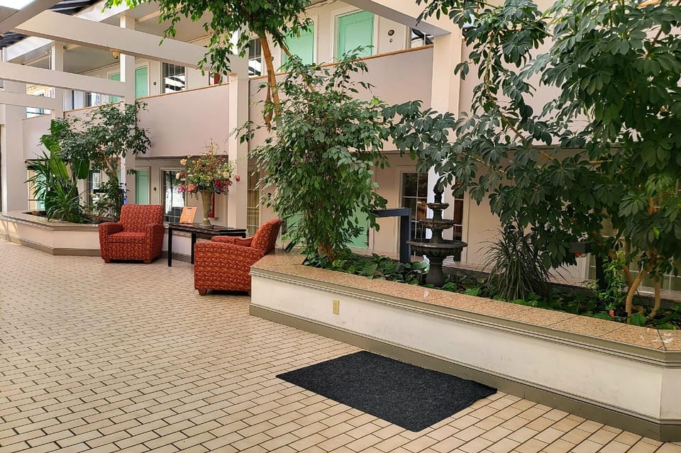 Greeneville Inn And Suites Hotel in Greeneville