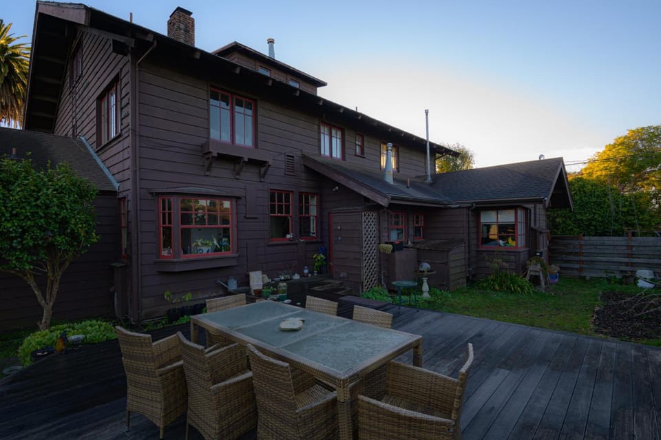 The Captains Quarters Inn in Fort Bragg