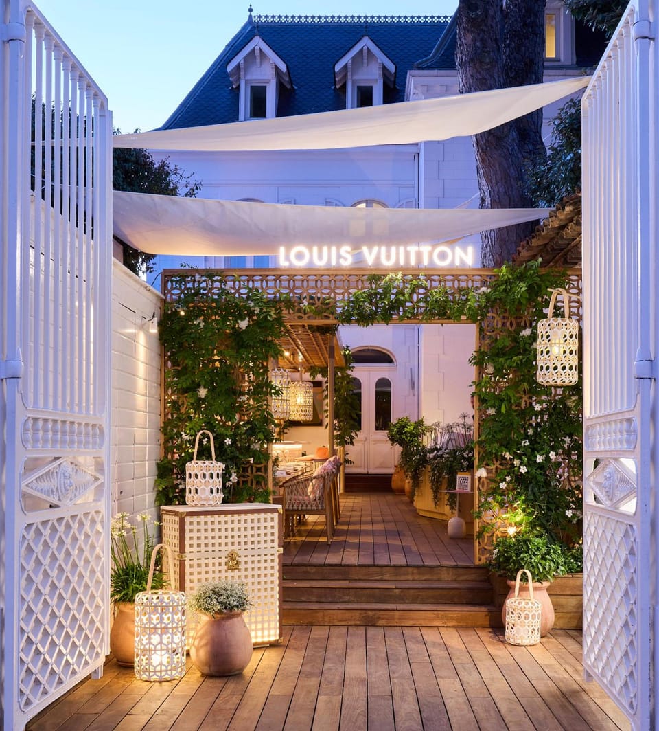 White 1921 Hotel in Saint-Tropez