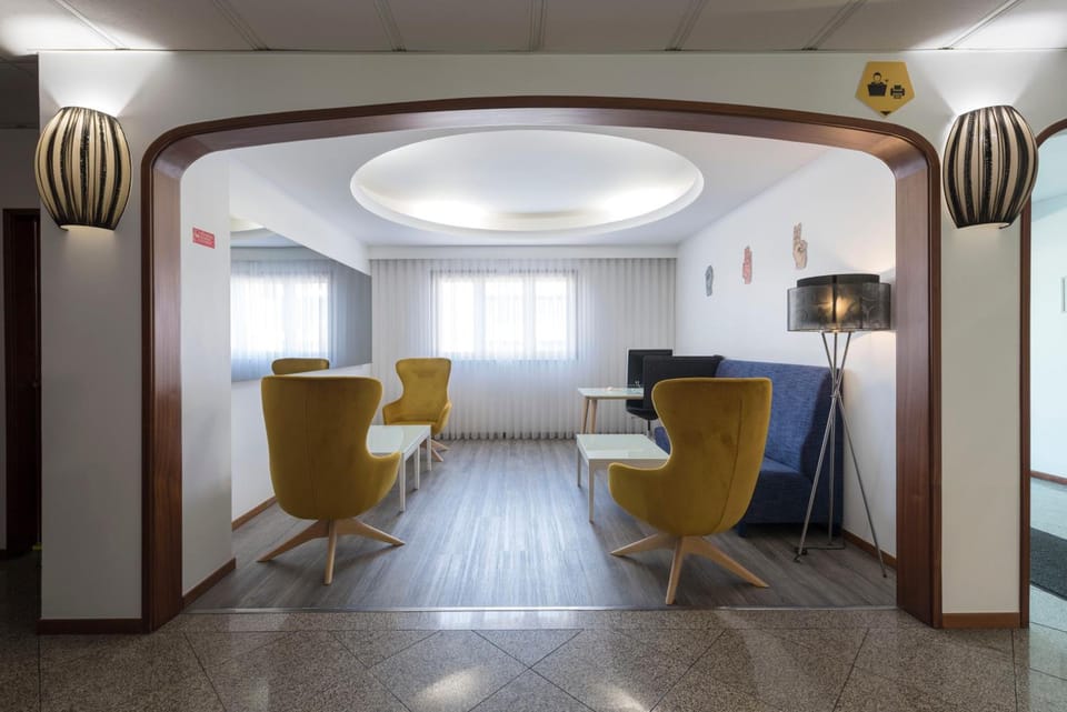 Shared lounge/TV area