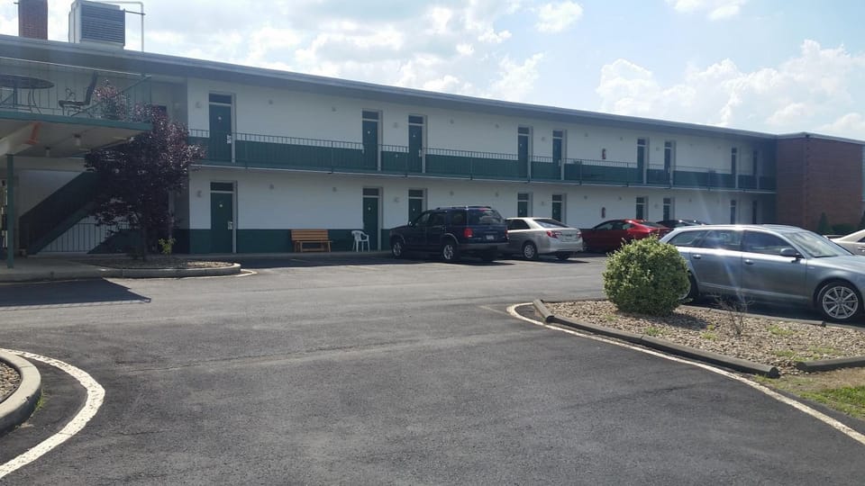 Huntingdon Motor Inn Inn in Allegheny River