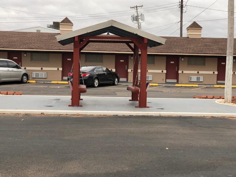 Flamingo Inn Motel in Elk City