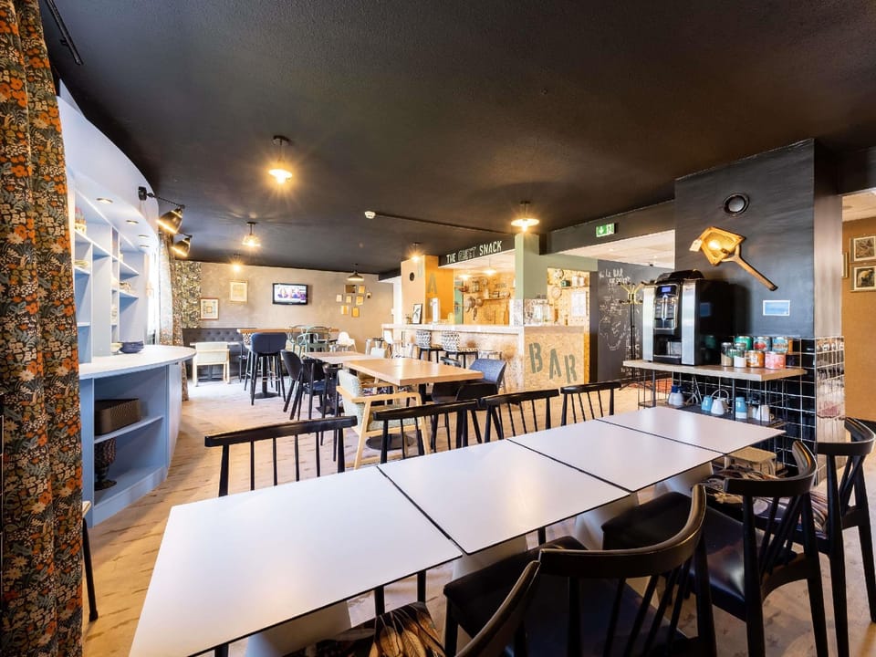 greet Chartres Est Hotel in Chartres