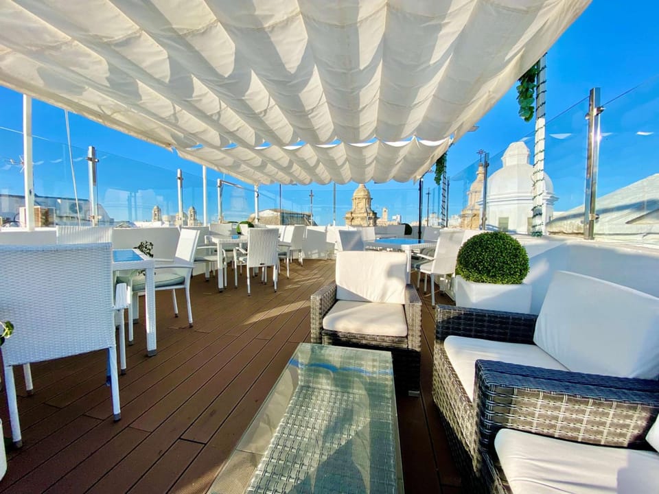Bar/lounge
