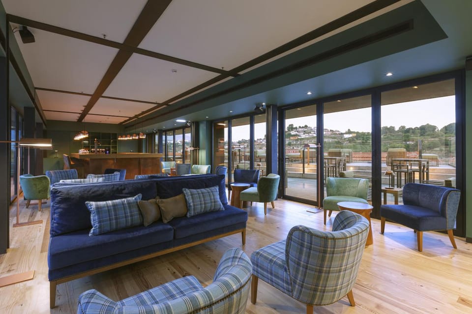 Bar/lounge