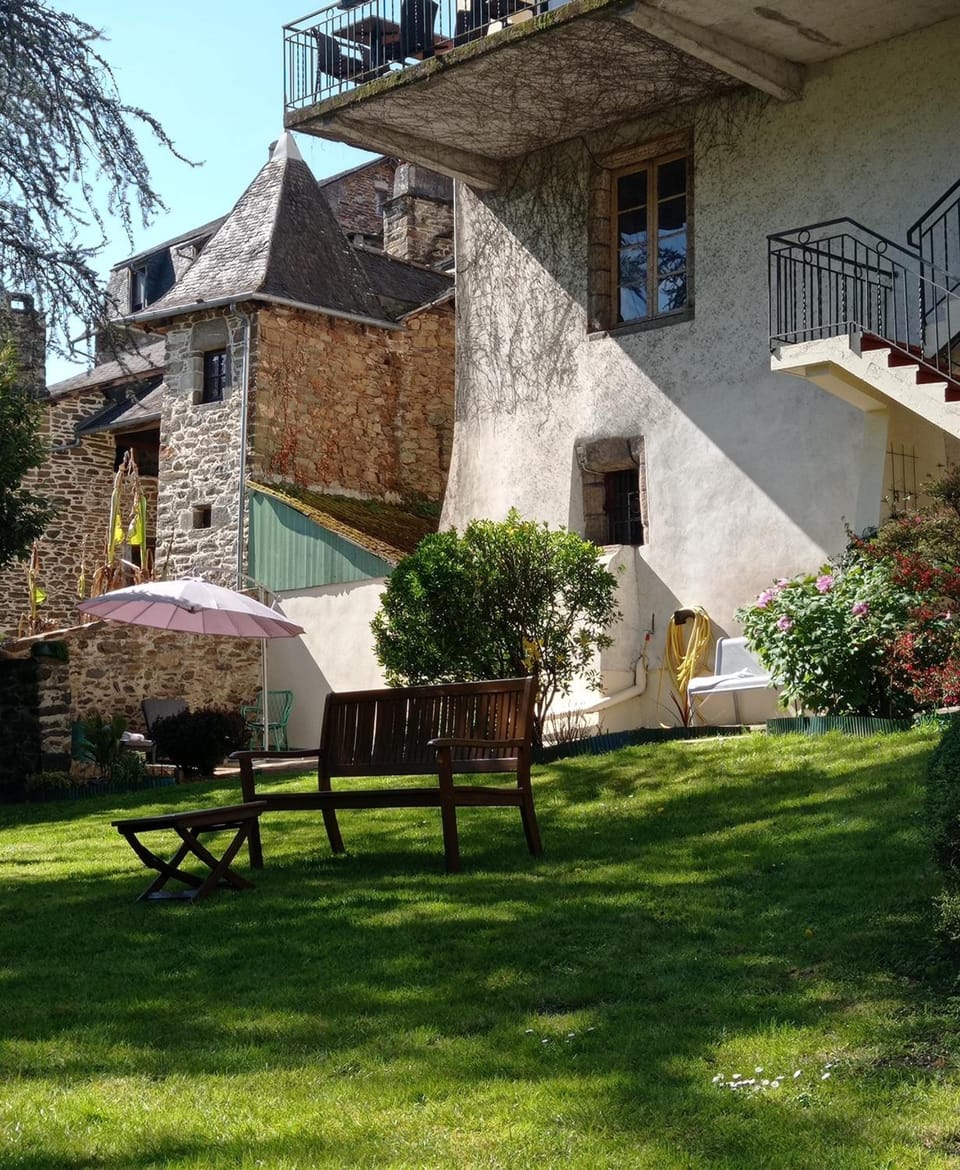 Logis Hotel AMBROISE Hotel in Nouvelle-Aquitaine