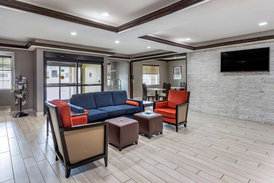 Comfort Inn & Suites North Little Rock JFK Blvd Hotel in Little Rock