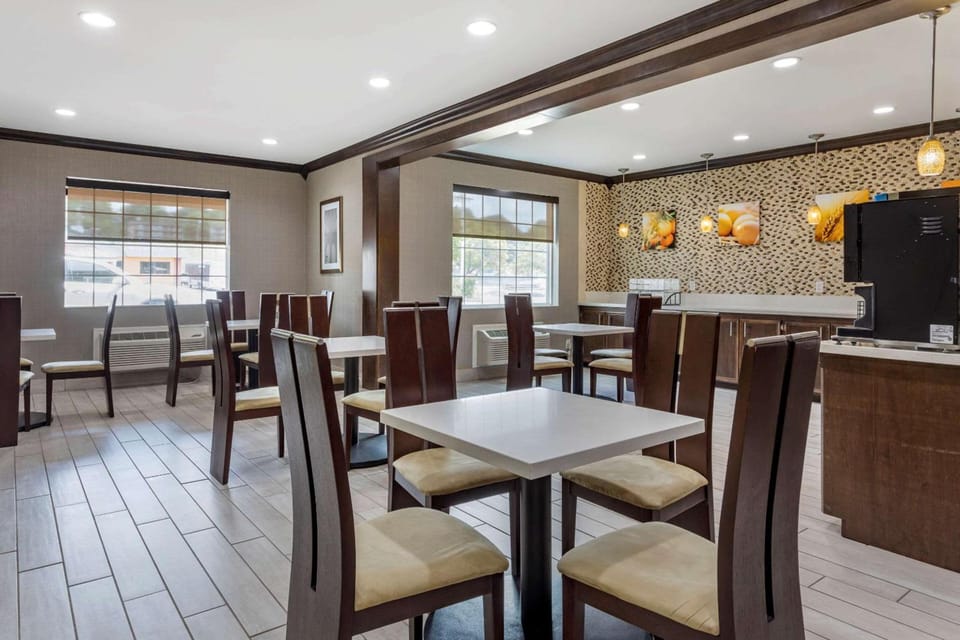 Comfort Inn & Suites North Little Rock JFK Blvd Hotel in Little Rock