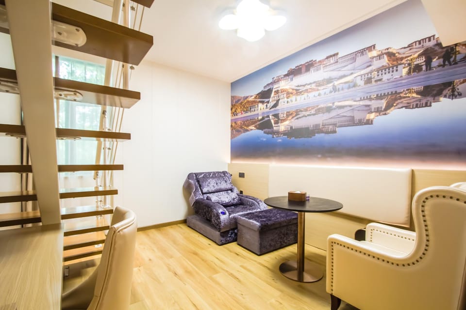 Hanting Premium Hotel Hangzhou West Lake Duanqiao Hotel in Hangzhou