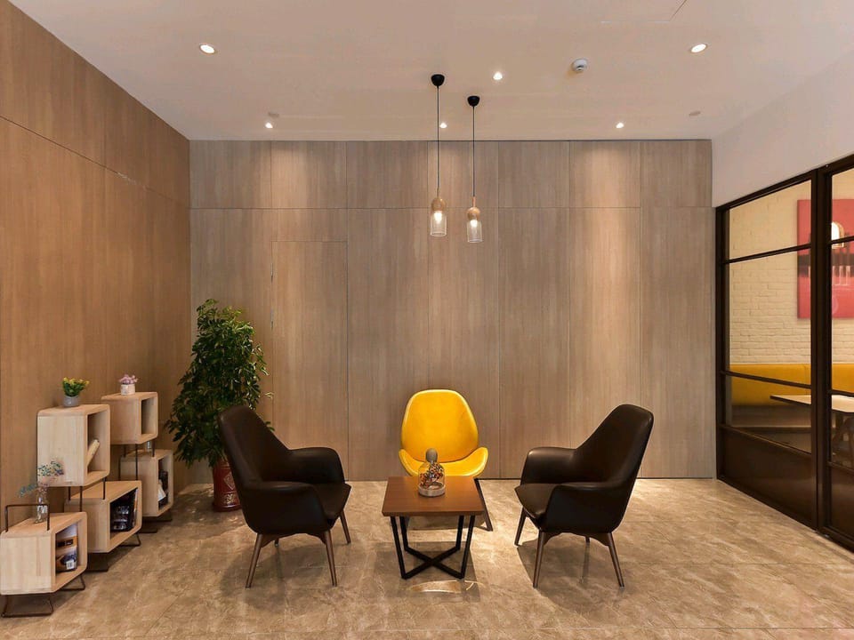 Hanting Premium Hotel Shanghai Hongqiao Railway Station Beidi Road Hotel in Shanghai