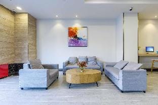 Hanting Hotel Shanghai Middle Ring Bailian Meichuan Road Hotel in Shanghai