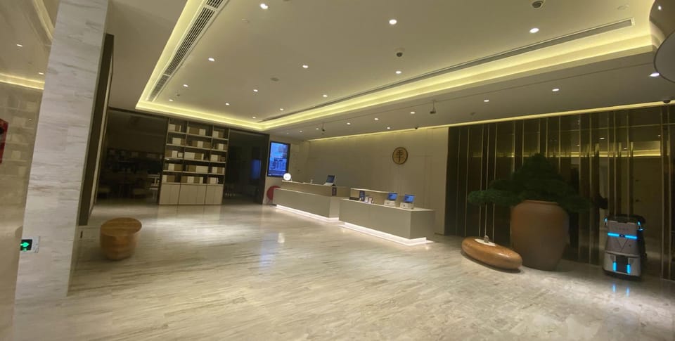 JI Hotel Shanghai Hongqiao National Exhibition and Convention Centre Huaxiang Road Hotel in Shanghai