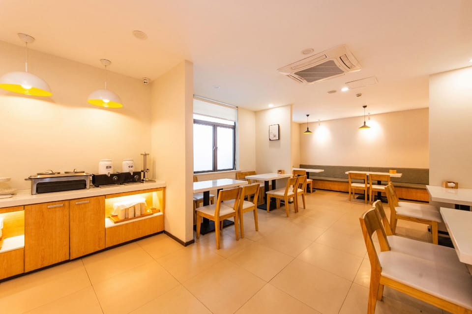Hanting Hotel Shanghai Zhenjin Road Hotel in Shanghai