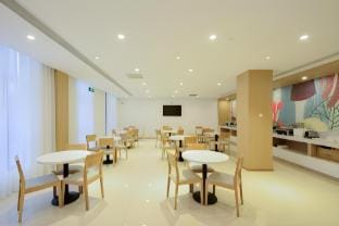 Hanting Hotel Shanghai Hongqiao Airport Huqingping High Way Hotel in Shanghai