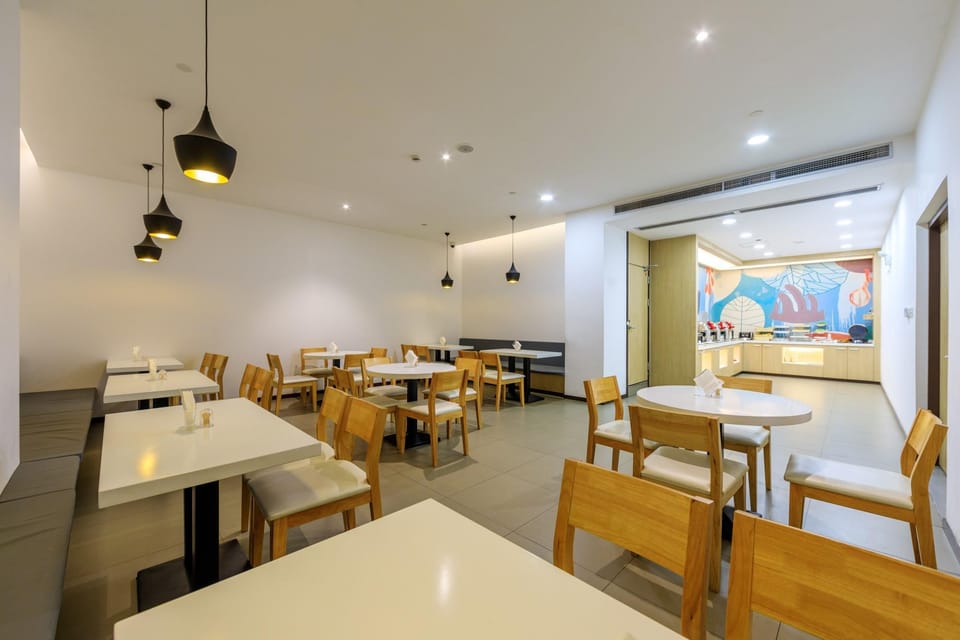 Hanting Hotel Shanghai Meiling North Road Metro Station Hotel in Shanghai