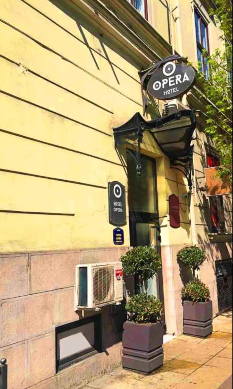 Hotel Opera Garni Hotel in Belgrade