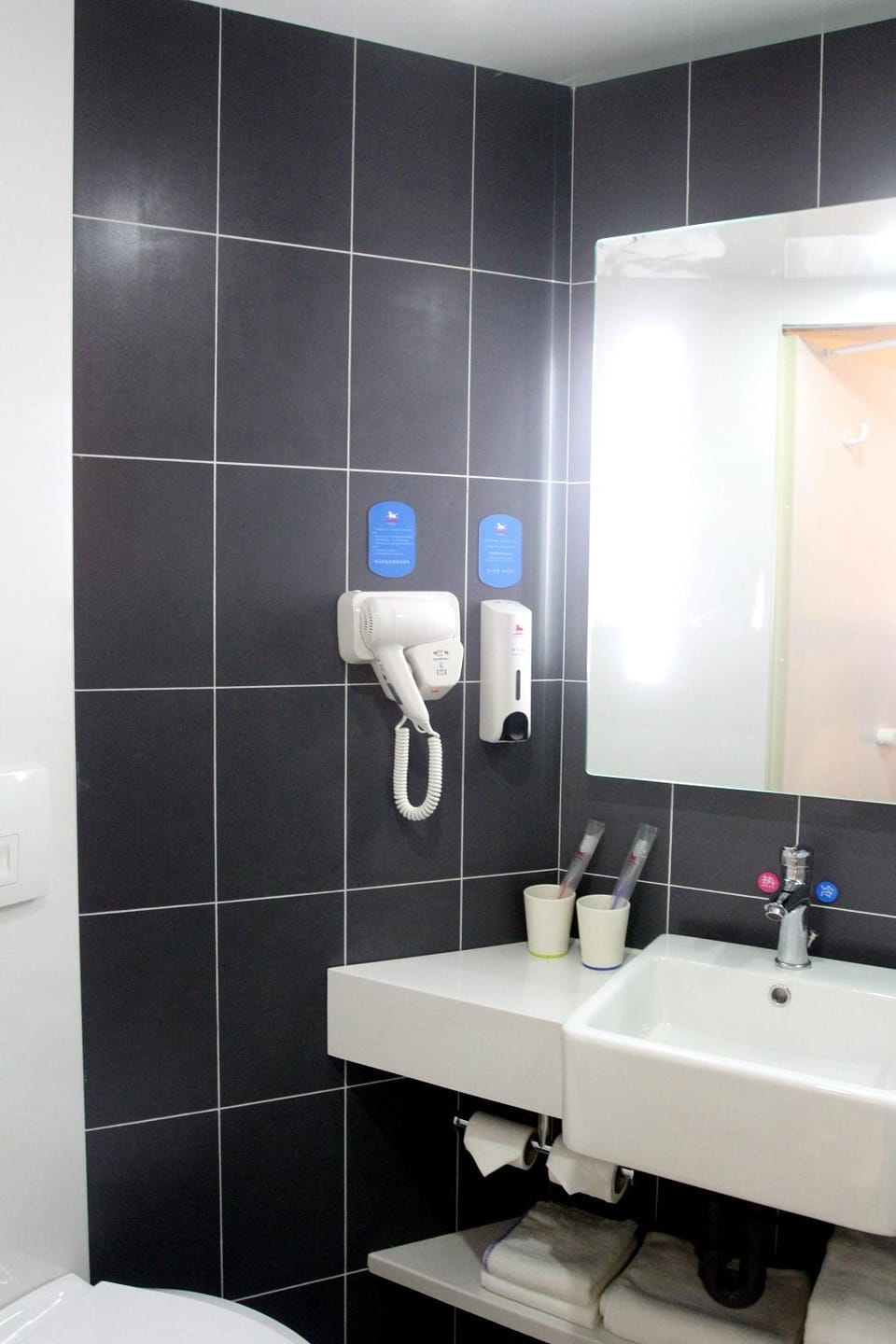 Hanting Hotel Chongqin Huangnipang Metro Station Hotel in China
