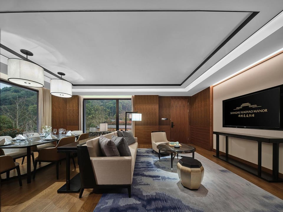 Xianghu Xiaoyao Manor Hotel in Hangzhou