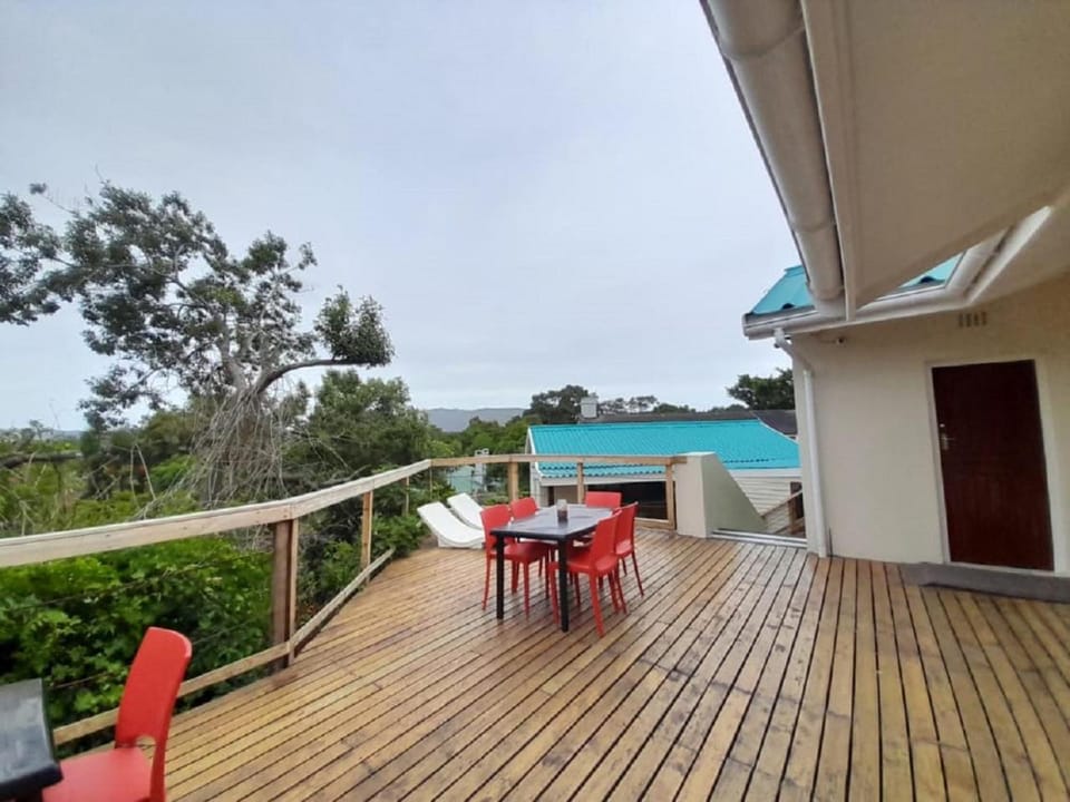 Island Vibe Knysna Hostel in Knysna