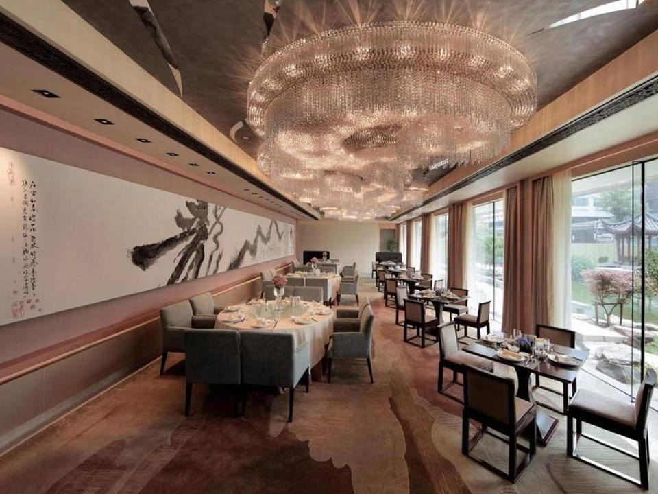 The Dragon Hotel Hangzhou Hotel in Hangzhou