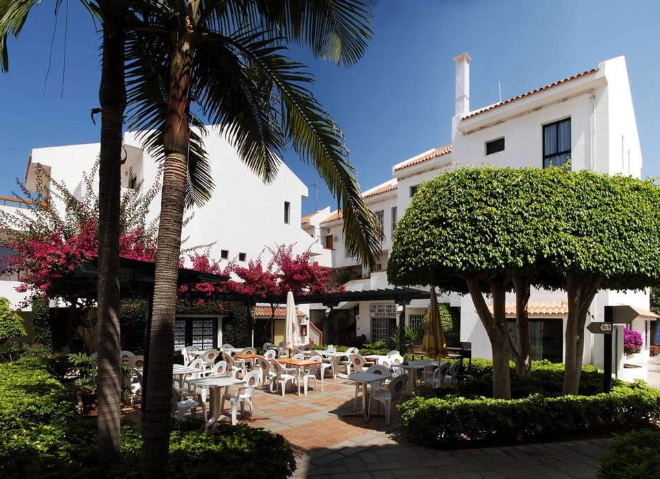 Apartamentos Hg Cristian Sur Apartment hotel in Los Cristianos