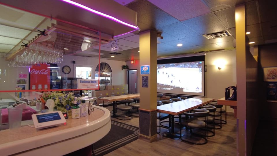 Bar/lounge