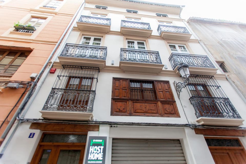 Host & Home Hotel in Valencia