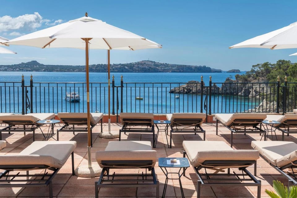 Hotel Petit Cala Fornells Hotel in Serra de Tramuntana