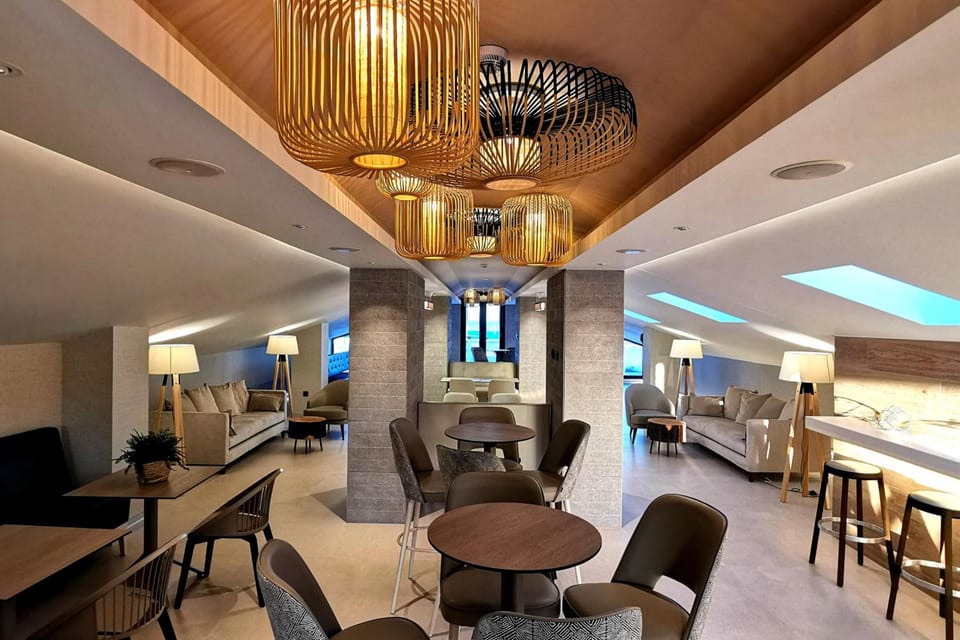 Bar/lounge
