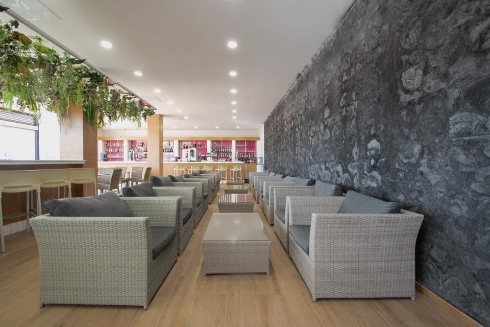 Bar/lounge