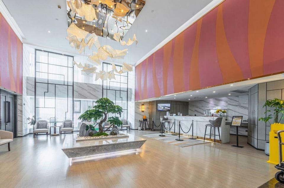 Jinling Funhome Hotel Nanjing Jiulong Lake - Nanjing South Railway Station Hotel in Nanjing