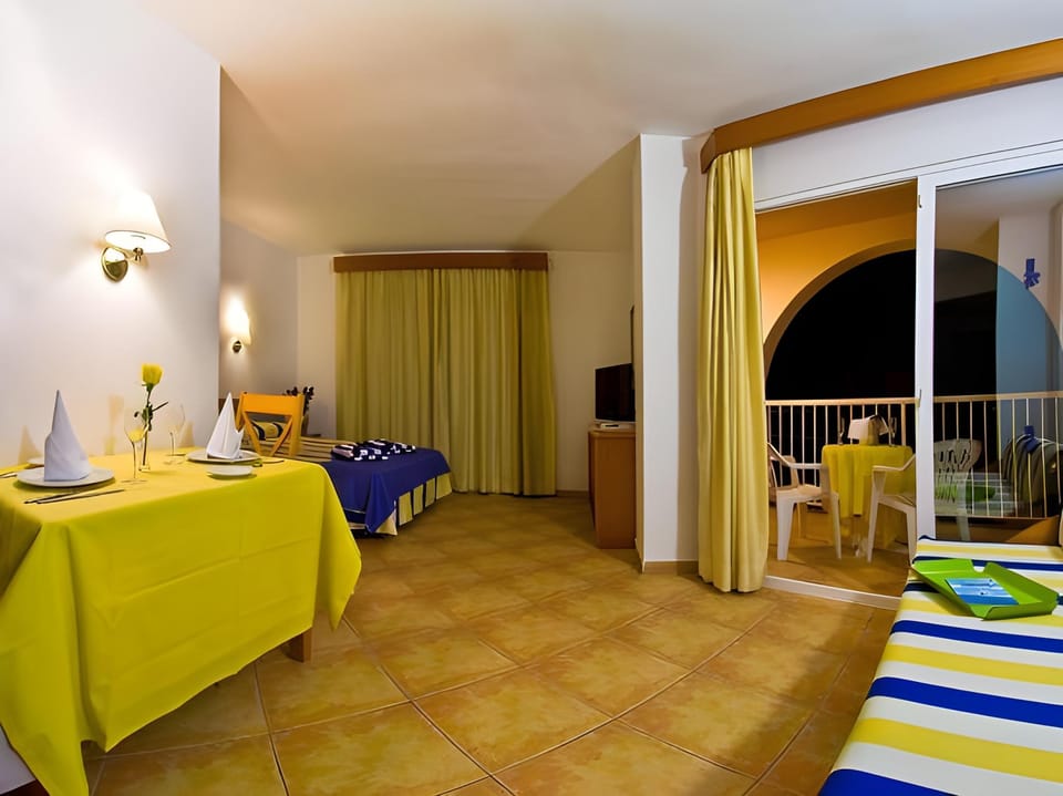 Azuline Hotel - Apartamento Rosamar Apartment hotel in Ibiza