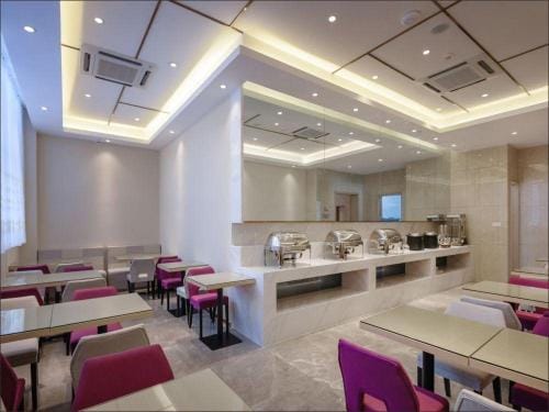 Lavande Hotel Nanjing south railway station Dinghe Bridge Hotel in Nanjing