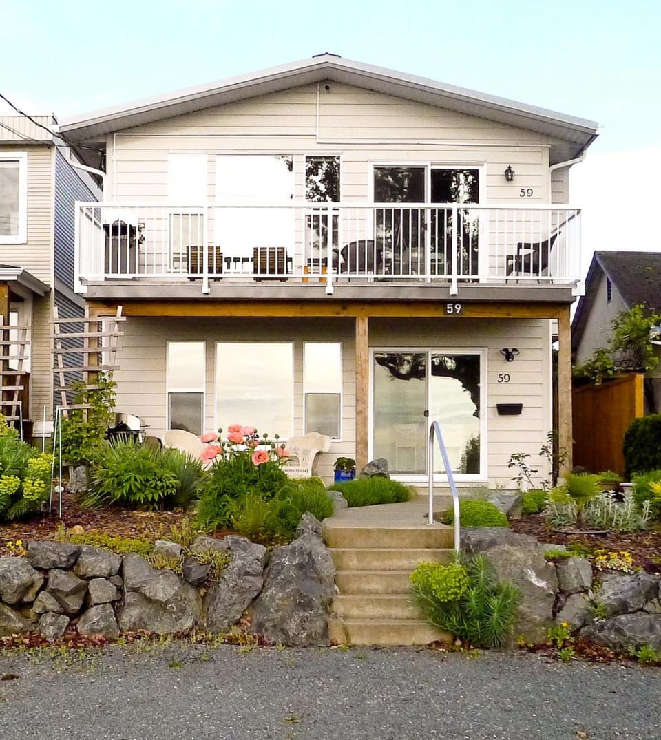 AnnArthur Guest House Hotel in Nanaimo